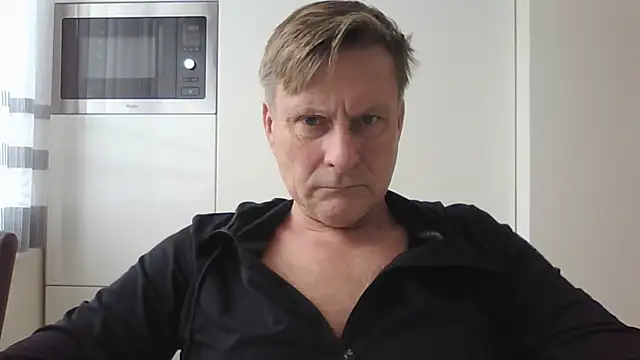 johnnym1 online show from January 9, 12:41 pm