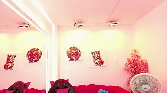 Miss dolly  online show from December 19, 12:34 pm