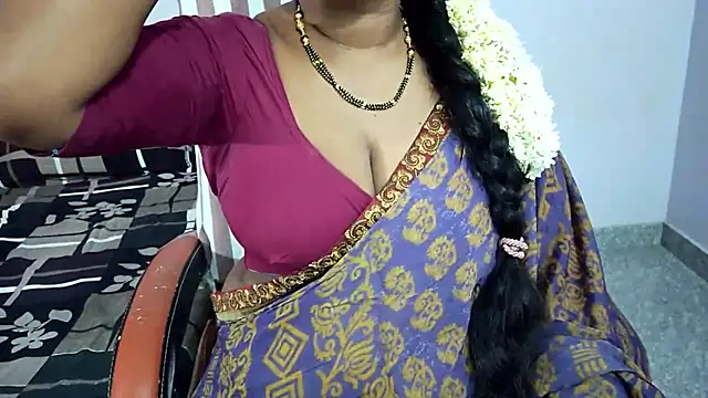 Snapshot of samyukthapuretelugu chatting on April 16, 9:10 am samyukthapuretelugu online show from April 16, 9:10 am
