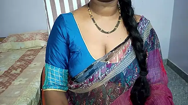 Snapshot of samyukthapuretelugu chatting on April 24, 1:57 pm samyukthapuretelugu online show from April 24, 1:57 pm