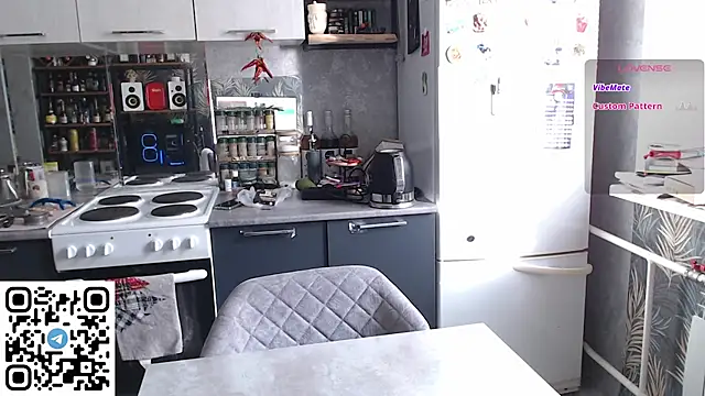 Kelly Hardy online show from March 14, 8:53 am