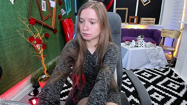 Snapshot of MayaSinabon chatting on December 10, 1:22 pm MayaSinabon online show from December 10, 1:22 pm