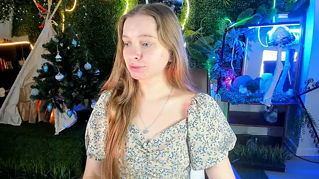 Snapshot of MayaSinabon chatting on December 18, 12:07 pm MayaSinabon online show from December 18, 12:07 pm