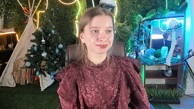 Snapshot of MayaSinabon chatting on December 22, 12:16 pm MayaSinabon online show from December 22, 12:16 pm