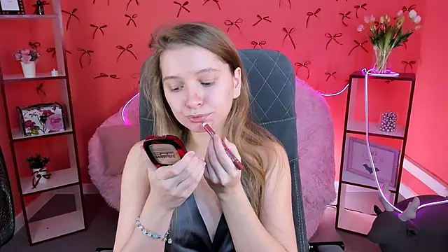 Snapshot of MayaSinabon chatting on January 15, 12:25 pm MayaSinabon online show from January 15, 12:25 pm