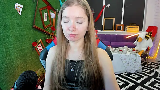 Snapshot of MayaSinabon chatting on February 11, 12:27 pm MayaSinabon online show from February 11, 12:27 pm