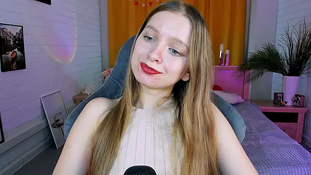 Snapshot of MayaSinabon chatting on February 19, 3:27 pm MayaSinabon online show from February 19, 3:27 pm