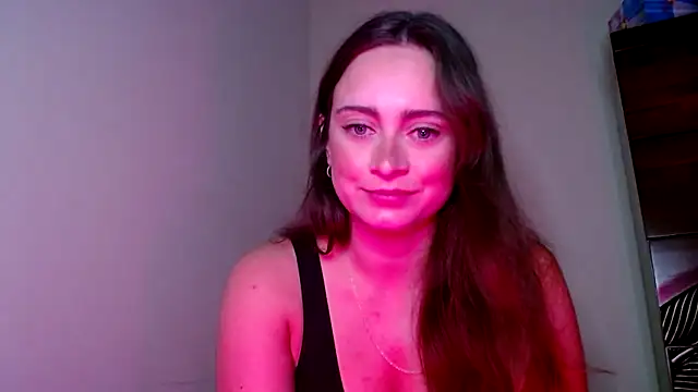 Sophie Raegan online show from December 4, 10:13 am