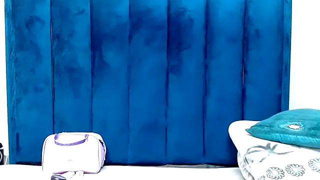 HotSmallTits online show from May 15, 6:48 pm