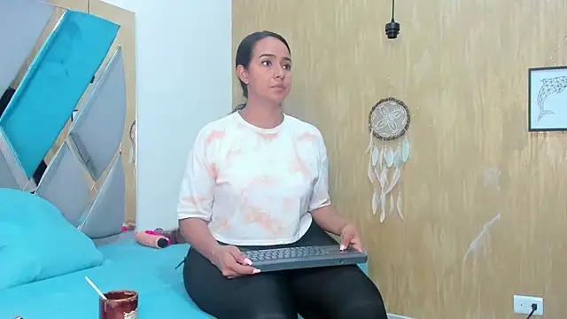 Luya Jhon online show from January 7, 11:05 am