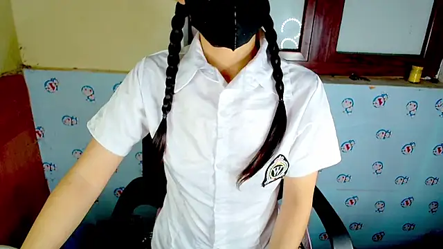   Saphia   online show from November 12, 3:45 pm