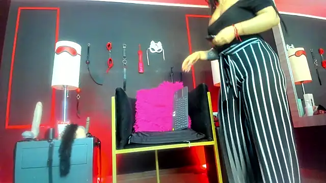 CharlotteScotte online show from October 14, 11:55 am