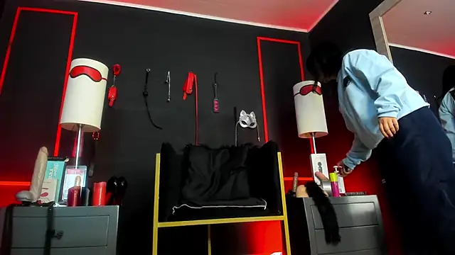 Snapshot of CharlotteScotte chatting on November 5, 12:16 pm CharlotteScotte online show from November 5, 12:16 pm