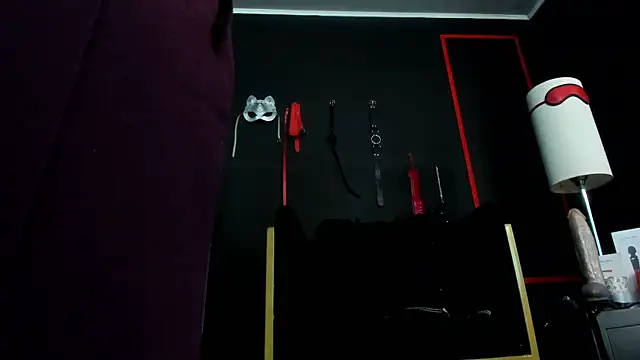 Snapshot of CharlotteScotte chatting on January 14, 12:00 pm CharlotteScotte online show from January 14, 12:00 pm