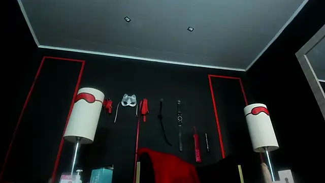 Snapshot of CharlotteScotte chatting on January 16, 11:58 am CharlotteScotte online show from January 16, 11:58 am