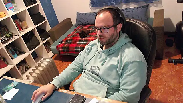 ravingr4d4 online show from February 2, 6:10 pm