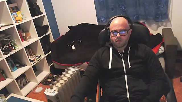 ravingr4d4 online show from February 21, 10:04 pm