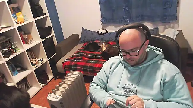ravingr4d4 online show from February 22, 10:42 pm