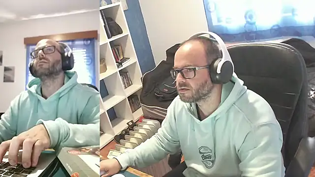 ravingr4d4 online show from November 21, 12:59 pm