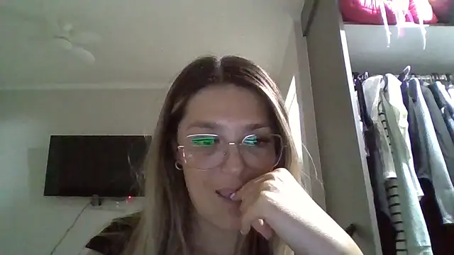 Snapshot of Daniela77771 chatting on March 6, 1:46 am Daniela77771 online show from March 6, 1:46 am