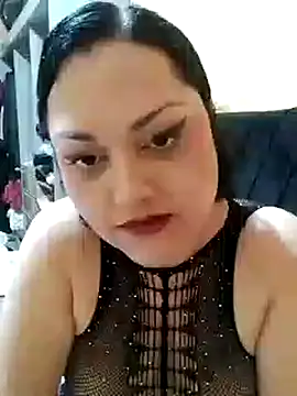 Snapshot of LilithRos3 chatting on October 14, 10:43 pm LilithRos3 online show from October 14, 10:43 pm