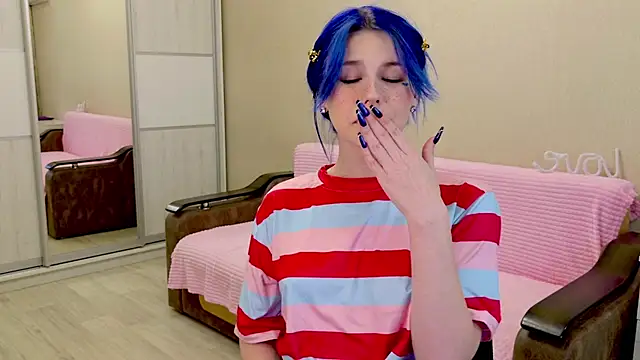 Snapshot of Alisa_Black_Star chatting on December 22, 8:16 am Alisa Black Star online show from December 22, 8:16 am