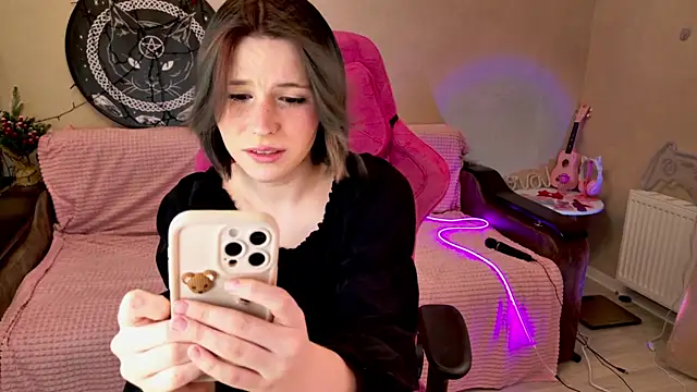 Snapshot of Alisa_Black_Star chatting on January 12, 2:19 pm Alisa Black Star online show from January 12, 2:19 pm