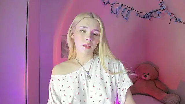 Snapshot of Alisa_Black_Star chatting on March 18, 4:43 pm Alisa Black Star online show from March 18, 4:43 pm