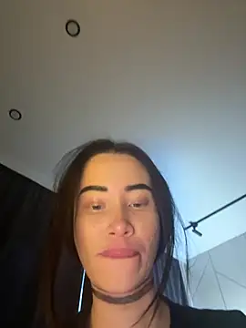 Snapshot of Yunasi chatting on December 21, 11:33 am Yunasi online show from December 21, 11:33 am