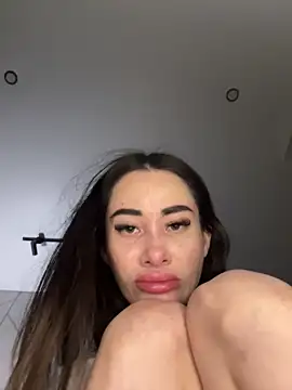 Snapshot of Yunasi chatting on March 3, 2:04 pm Yunasi online show from March 3, 2:04 pm