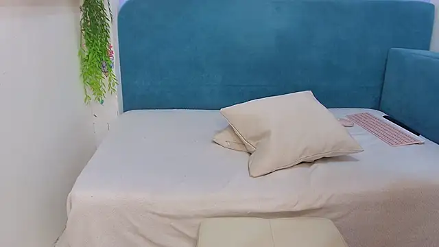 Snapshot of moon_cake chatting on November 3, 11:55 am moon cake online show from November 3, 11:55 am