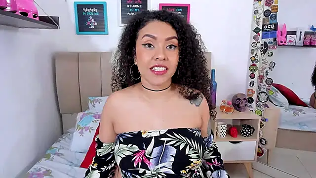 Zoe Gruber online show from January 17, 2:50 am