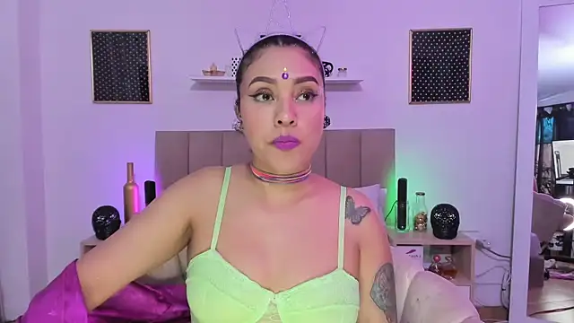 Zoe Gruber online show from October 18, 6:30 pm