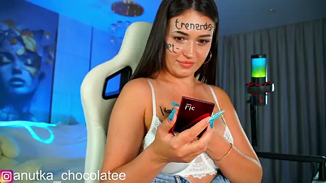 Adel chocolate  online show from June 4, 5:08 pm