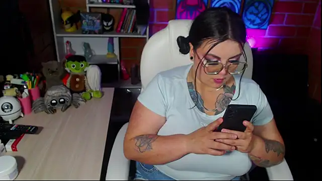 juliette rd online show from September 26, 3:32 am