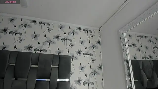 Ehotloveaxxx online show from December 15, 2:37 pm
