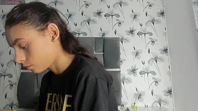 Ehotloveaxxx online show from December 18, 1:56 pm