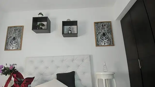 Ehotloveaxxx online show from January 17, 1:05 pm