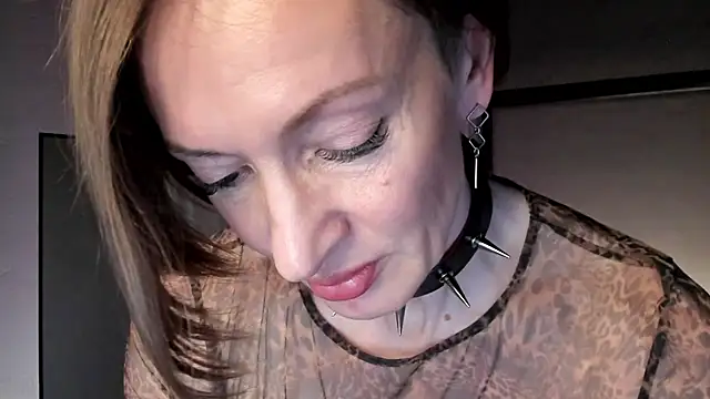 Dorothy Meyer online show from January 30, 8:31 pm