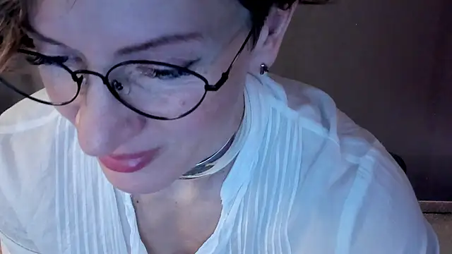 Snapshot of Dorothy_Meyer chatting on February 25, 5:28 am Dorothy Meyer online show from February 25, 5:28 am