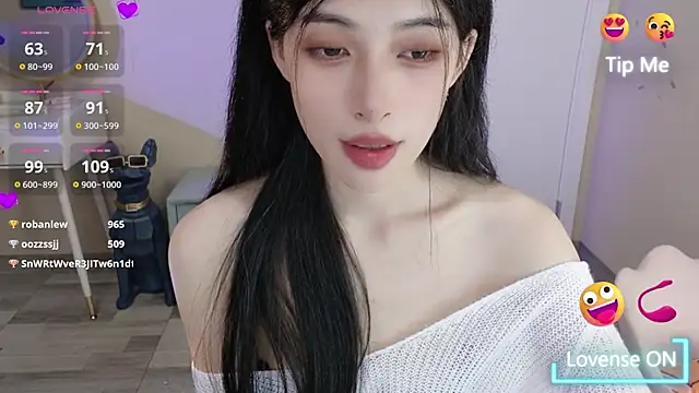 Snapshot of Aurora_99 chatting on December 31, 1:19 pm Aurora 99 online show from December 31, 1:19 pm