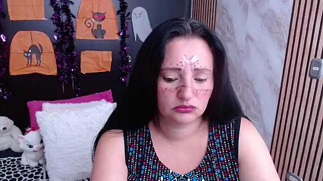 CristialJones  online show from November 1, 2:41 pm