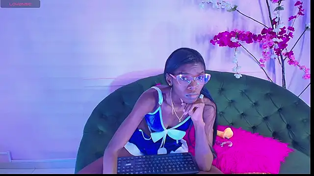 bonieklent online show from January 31, 4:14 am