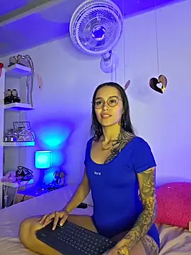 thamaral1 online show from March 25, 2:50 am