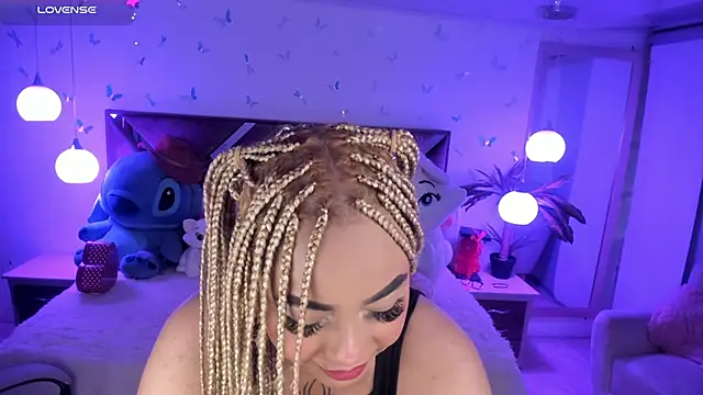 Snapshot of conny__curly chatting on January 19, 11:12 am conny curly online show from January 19, 11:12 am