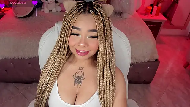 Snapshot of conny__curly chatting on March 9, 1:26 pm conny curly online show from March 9, 1:26 pm