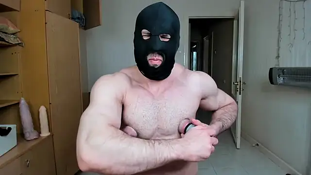 Snapshot of hot_muscle chatting on April 2, 10:46 am hot muscle online show from April 2, 10:46 am