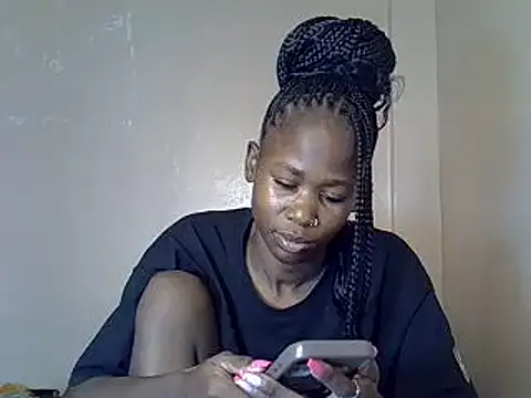 SexxyTerry online show from December 18, 5:00 pm