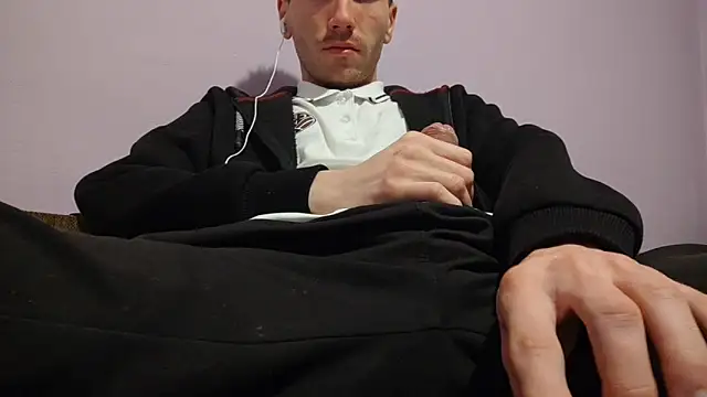  Hocthus  online show from February 4, 5:55 pm