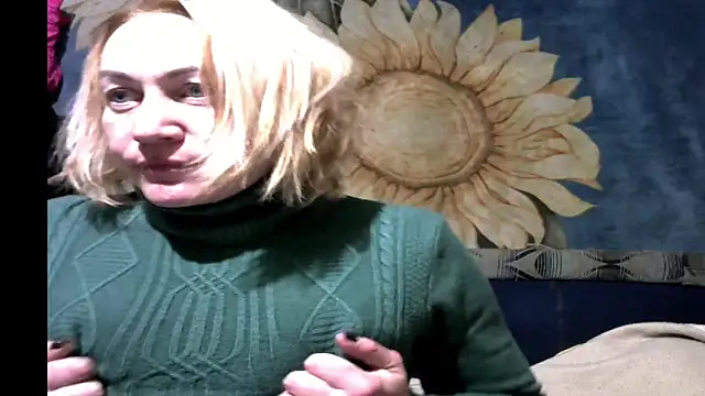 wLESLYMOSw online show from March 22, 7:28 pm